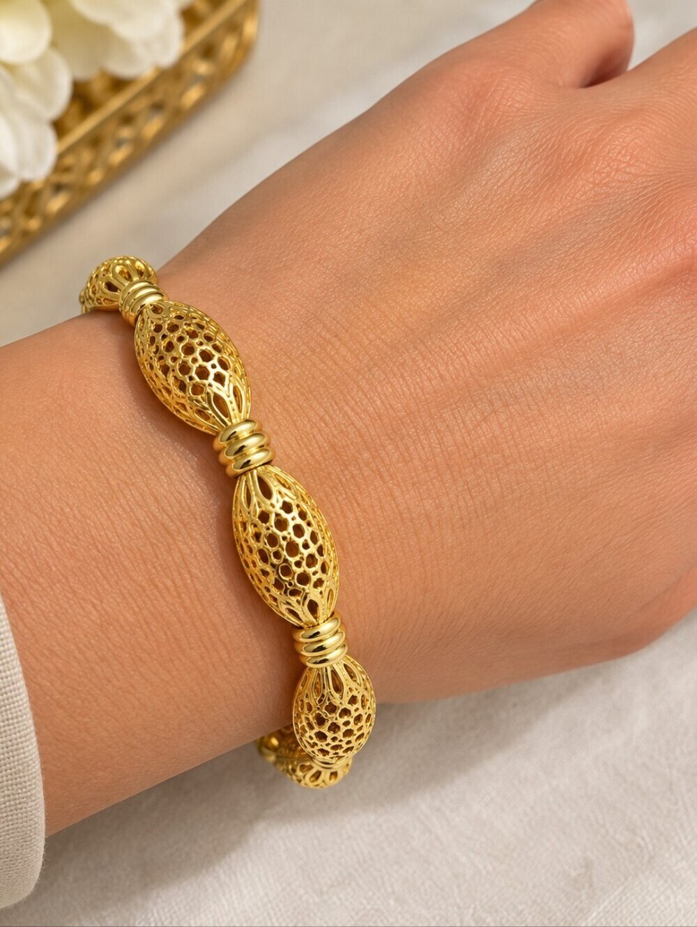 21kgp Dubai Jewelery - Elegant Gold Bracelet for Women